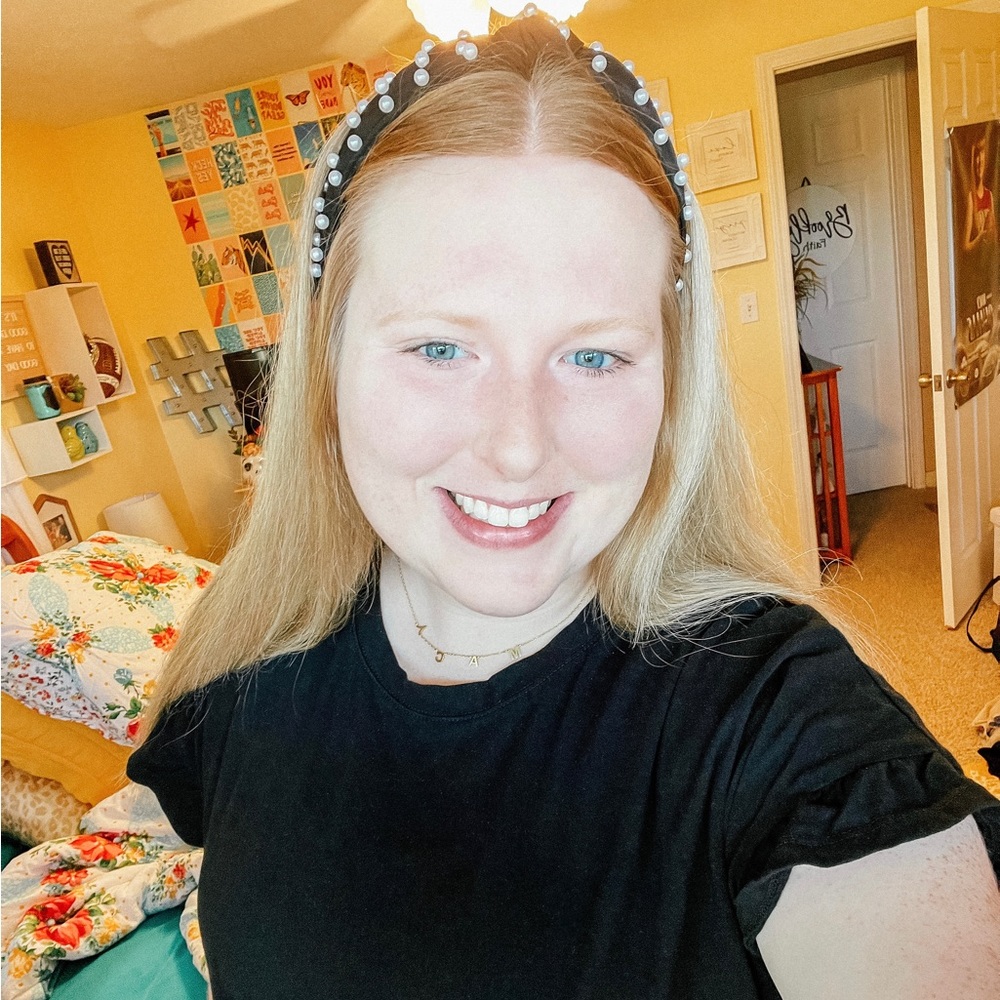 Meet your Posher, Macy